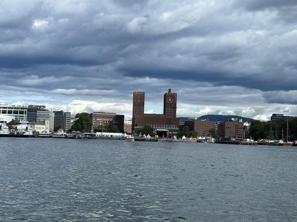 Foto 1 di 6