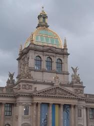 Foto {1} di {2}