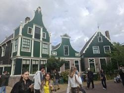 Foto {1} di {2}