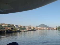 Foto {1} di {2}