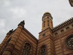 Foto {1} di {2}