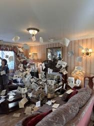 Foto {1} di {2}