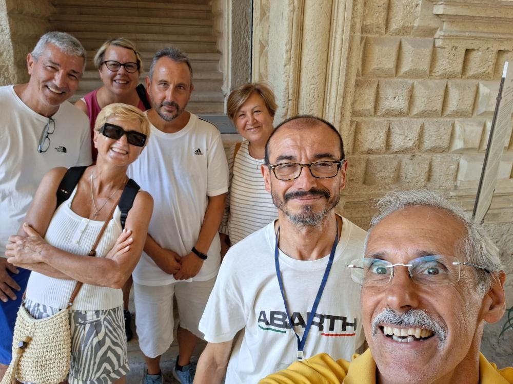 Foto 1 di 1
