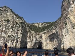 Foto {1} di {2}
