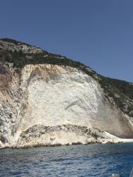 Foto {1} di {2}