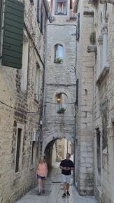 Foto {1} di {2}