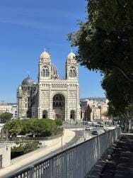 Foto {1} di {2}