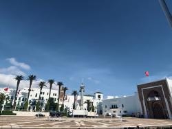 Foto {1} di {2}