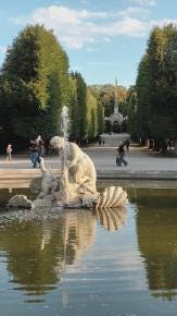 Foto {1} di {2}