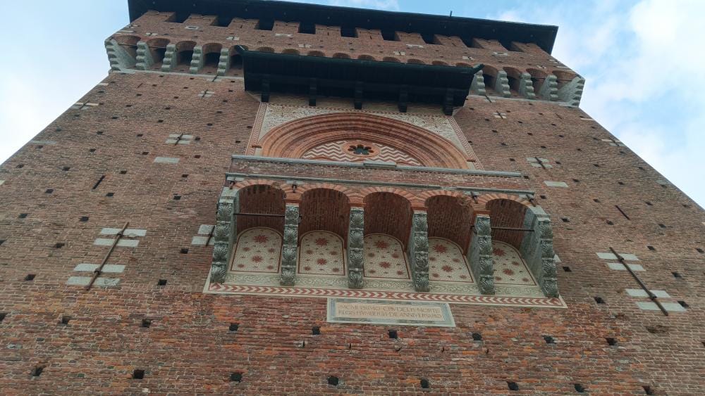 Foto 1 di 3
