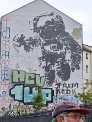 Foto {1} di {2}