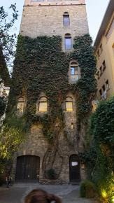 Foto {1} di {2}