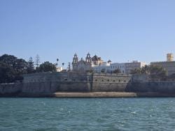 Foto {1} di {2}