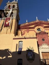 Foto {1} di {2}