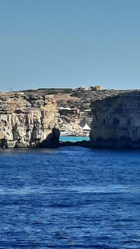 Foto 1 di 4