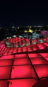 Foto {1} di {2}