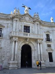 Foto {1} di {2}