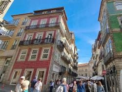 Foto {1} di {2}