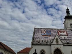 Foto {1} di {2}