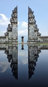 Foto {1} di {2}