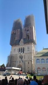 Foto {1} di {2}