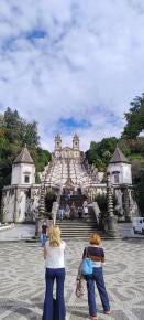 Foto {1} di {2}