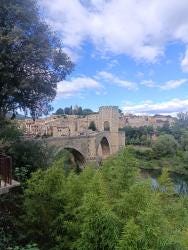 Foto {1} di {2}