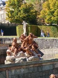 Foto {1} di {2}