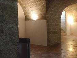 Foto {1} di {2}