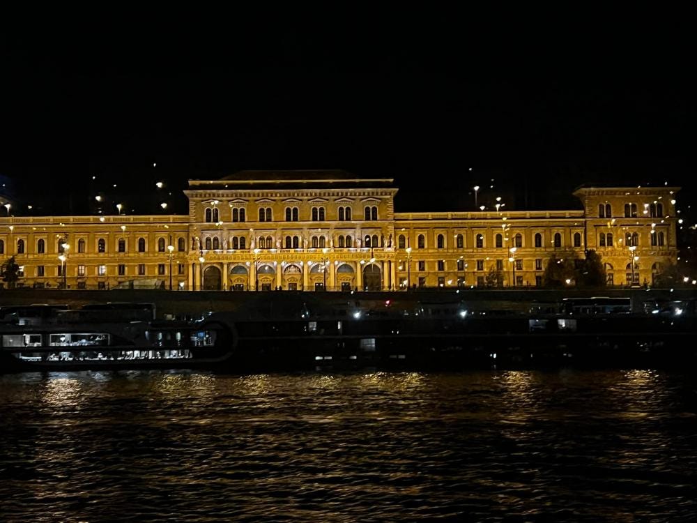 Foto 2 di 2