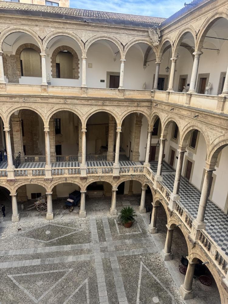 Foto 1 di 4