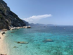 Foto {1} di {2}
