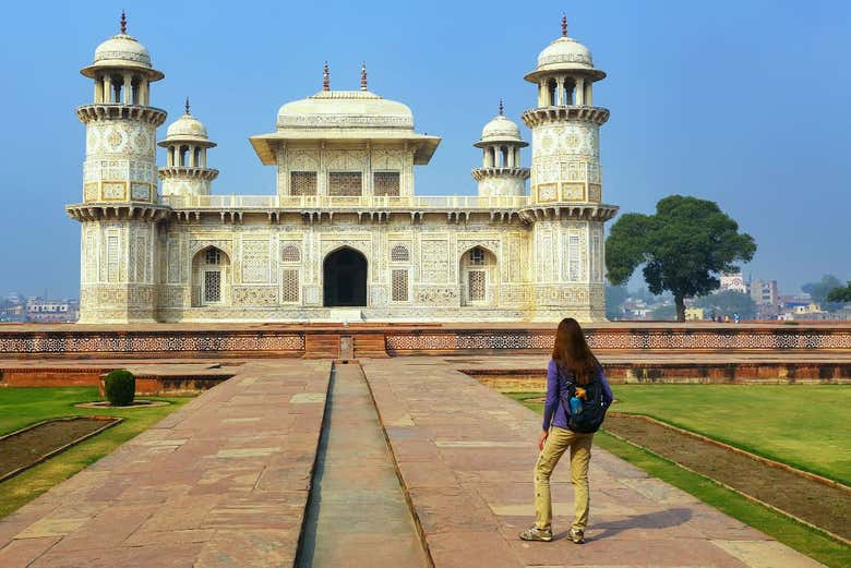 Itimad-ud-Daulah, the small Taj Mahal