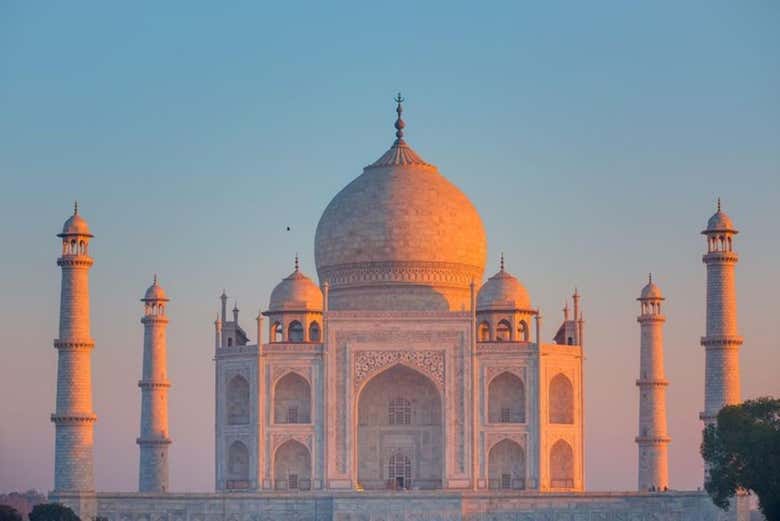 Taj Mahal ao amanhecer