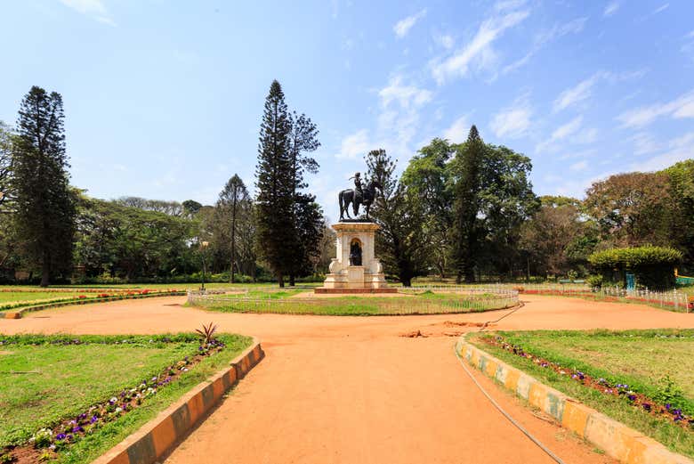 Parcourez le jardin botanique Lal Bagh