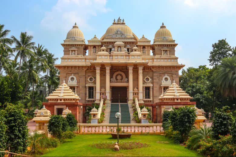 Meet at the Sri Ramakrishna Math Chennai temple