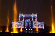 Espetáculo de luz e som no templo Akshardham