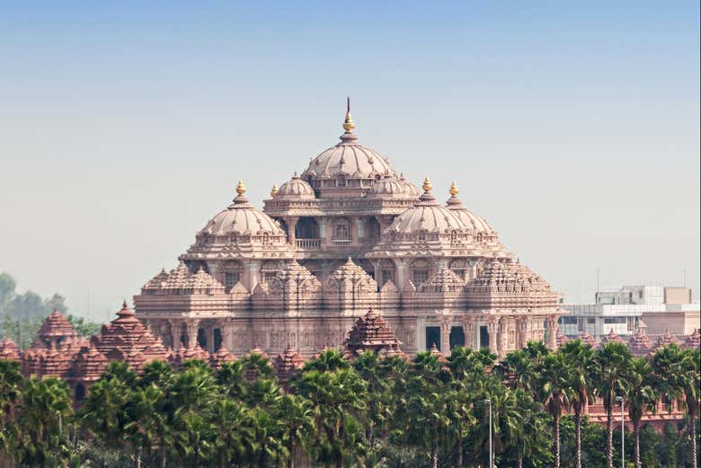 Visit the stunning Akshardham Temple