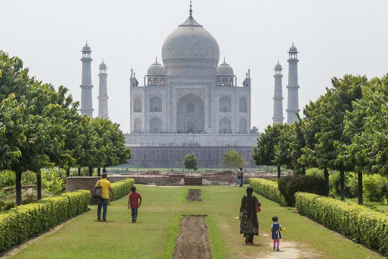 Recorriendo los jardines de Mehtab Bagh