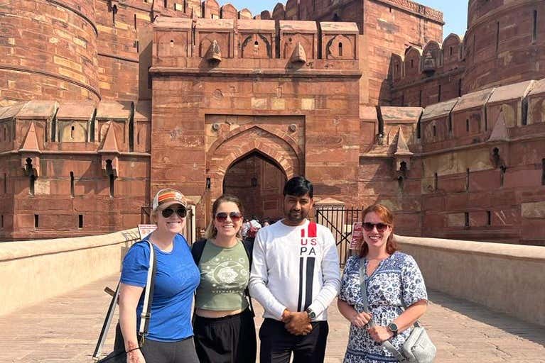 Foto de recordação no Forte de Agra