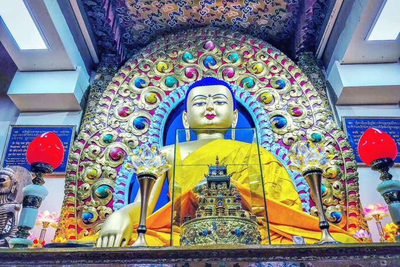 Gran estatua de buda