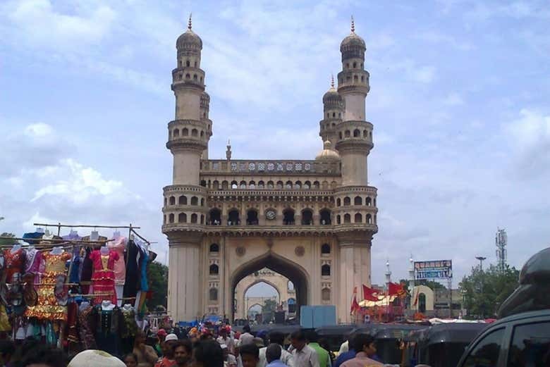 O Charminar é um dos monumentos mais importantes de Hyderabad