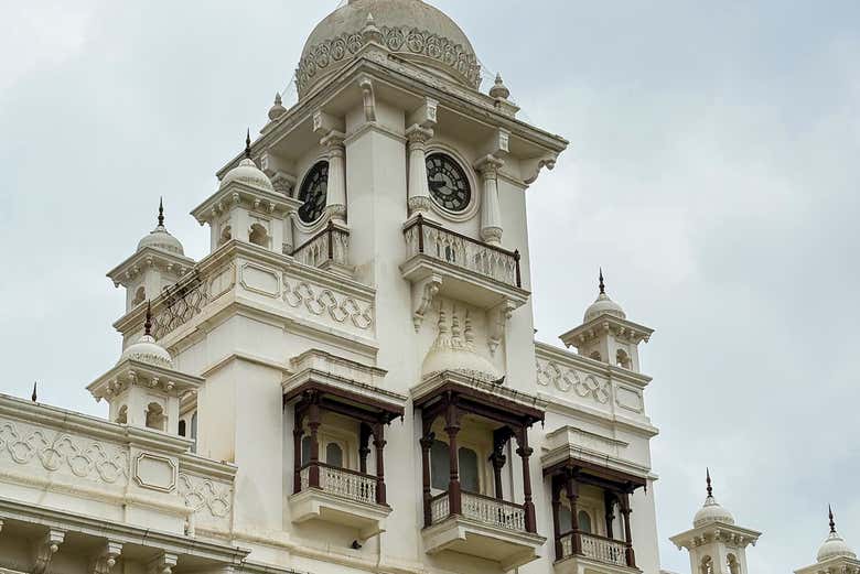 O relógio do Palácio Chowmahalla