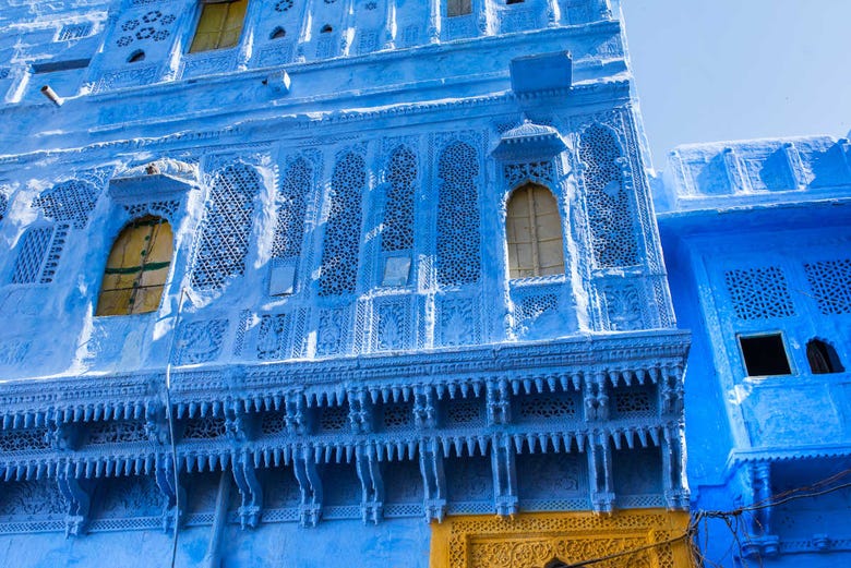 One of Jodhpur's spectacular blue buildings