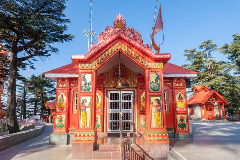 Discover Jakhu Temple, a sanctuary dedicated to Hanuman