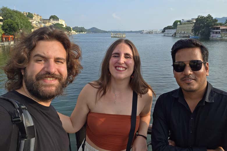Disfrutando del free tour por Udaipur