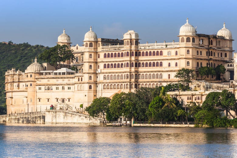 The City Palace, on the banks of Lake Pichola