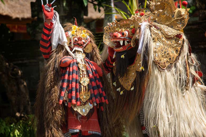 Combat entre Barong et Rangda