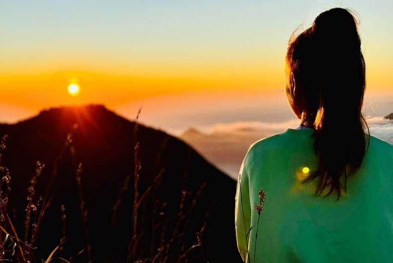 Vista del atardecer desde la cima del monte Batur