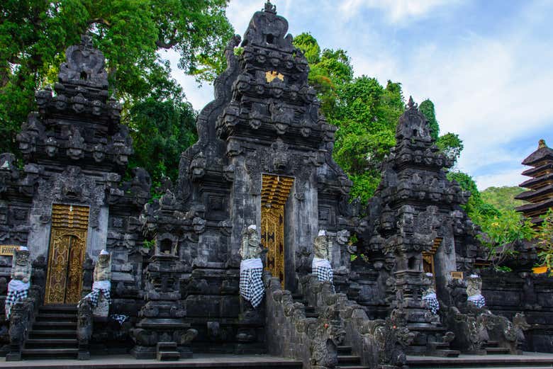 Templo de Goa Lawah